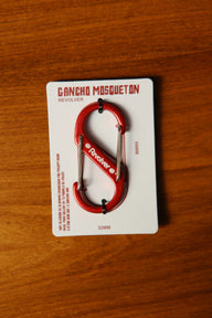 Llavero Mosquetón Arena Rojo