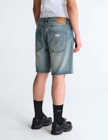 Bermuda Crew Denim Celeste - Bermuda  | Ropa Revolver (foto 2)