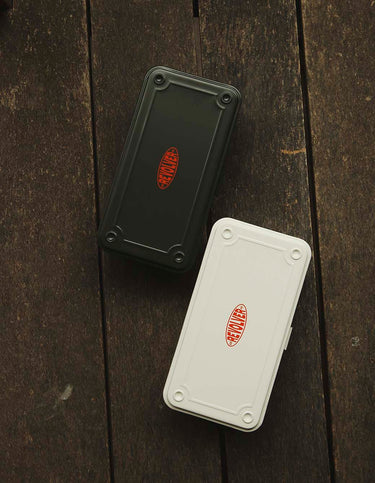 Caja Toyo x RVR T-190 Blanco - Accesorio | Ropa Revolver (foto 2)